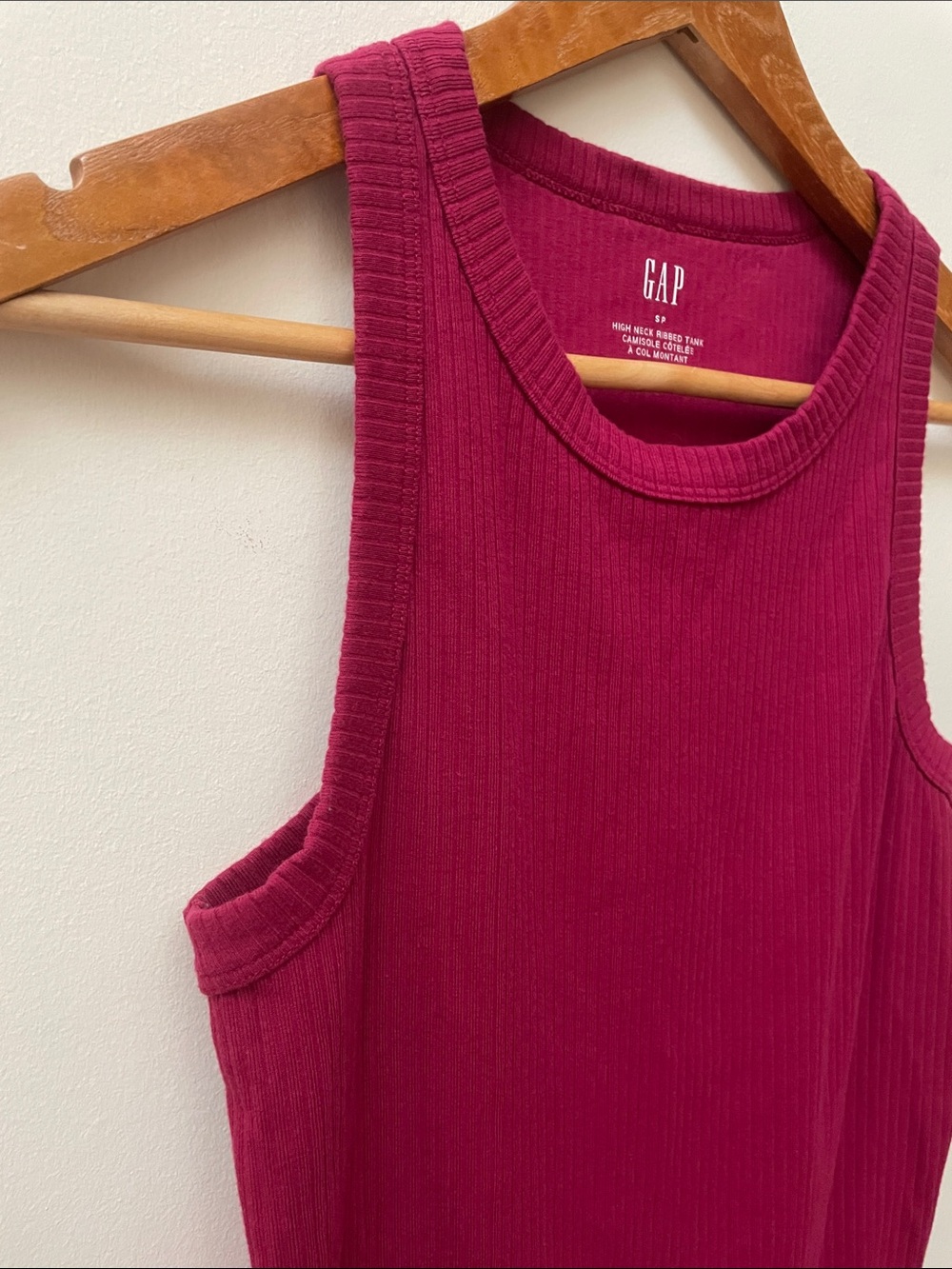 GAP High Neck Ribbed Tank Top - Very Berry - Picture 3 of 7